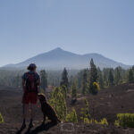 Paloma y Otto con vista a Teide desde Trevejo